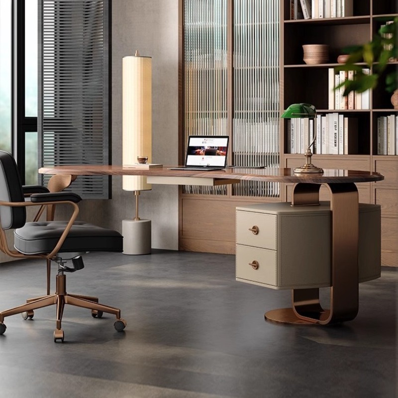 Furniture Hardware High End - Стол из массива ореха в стиле